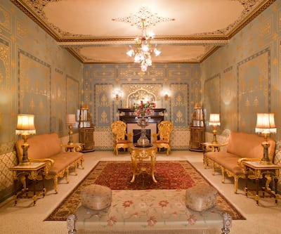 https://imgcld.yatra.com/ytimages/image/upload/t_hotel_yatra_city_desktop/v1390463006/Domestic Hotels/Hotels_Bikaner/Hotel Bhanwar Niwas Palace/Lobby~416.jpg